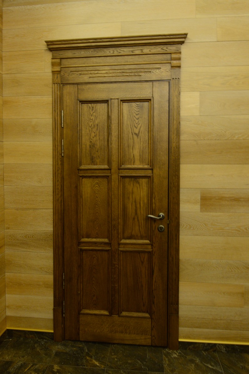 4.	Двери из массива, дубовые двери, двери для бани, классические двери, филенчатые двери, массив, классическая обналичка