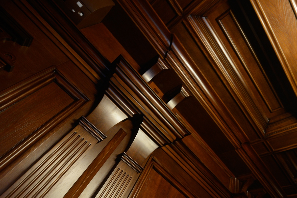 Кессонный потолок, деревянный карниз, кронштейн, деревянный кронштейн, пилястра, пилястра с каннелюрами, деревянная обкладка